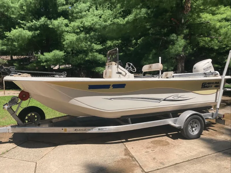 The Image of Carolina 198 DLV 2017 - 0