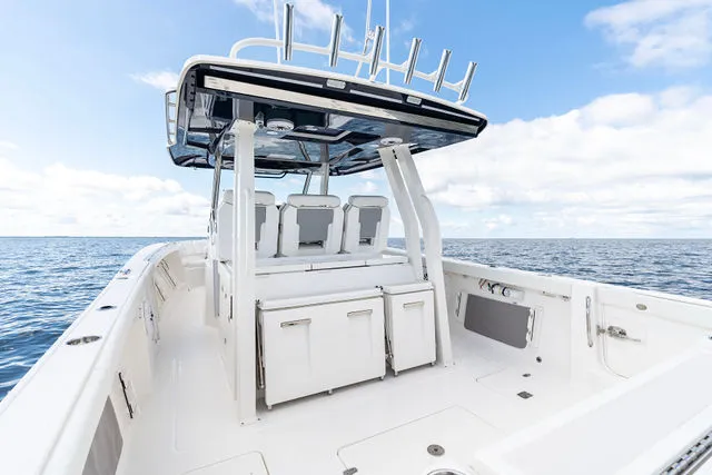 Slide: The Image of Pursuit S 358 Sport 2023 - 26