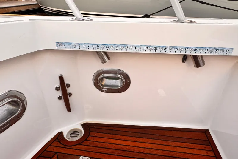Slide: The Image of Interior of a 2000 Grand Banks East Bay 49 yacht in harbor. - 31