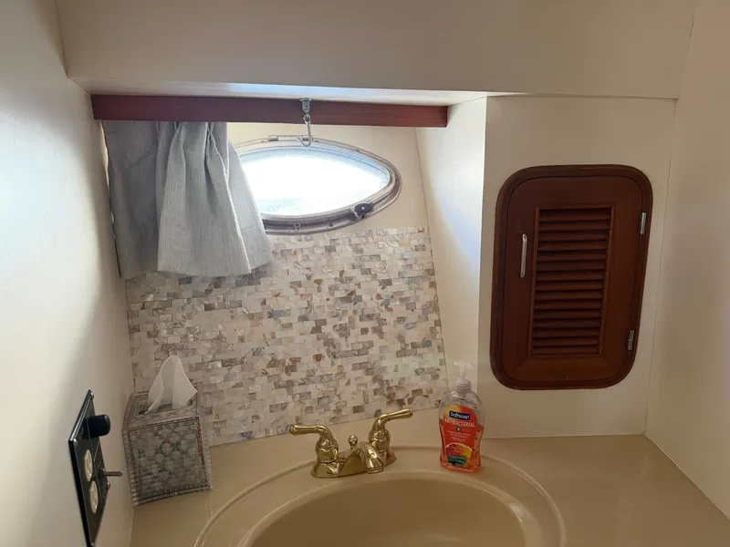 Slide: The Image of Angel Twin Trawler 43 Sundeck 1988 - 12