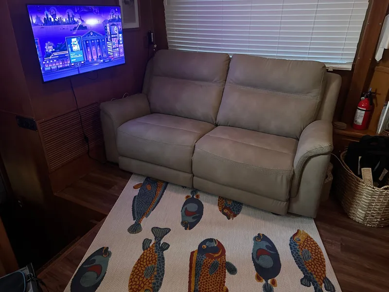 Slide: The Image of Angel Twin Trawler 43 Sundeck 1988 - 15