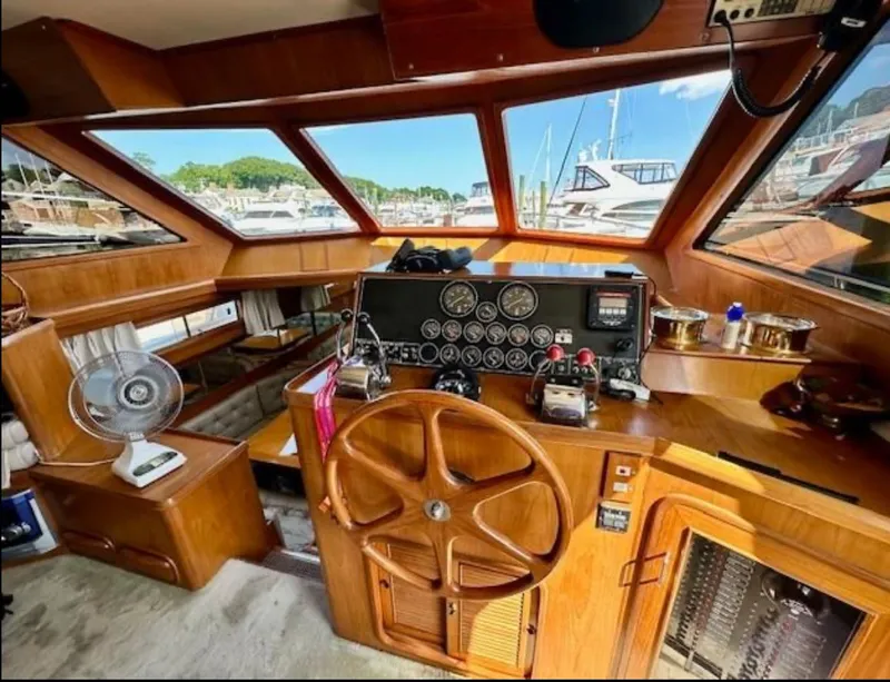 Slide: The Image of Angel Twin Trawler 43 Sundeck 1988 - 16