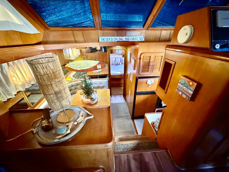 Slide: The Image of Angel Twin Trawler 43 Sundeck 1988 - 21