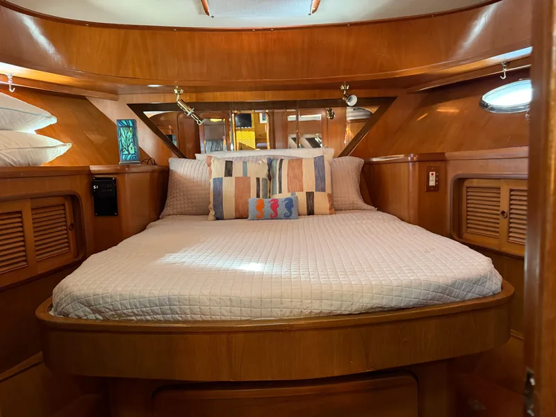 Slide: The Image of Angel Twin Trawler 43 Sundeck 1988 - 27