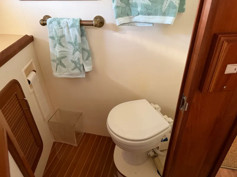 Slide: The Image of Angel Twin Trawler 43 Sundeck 1988 - 30