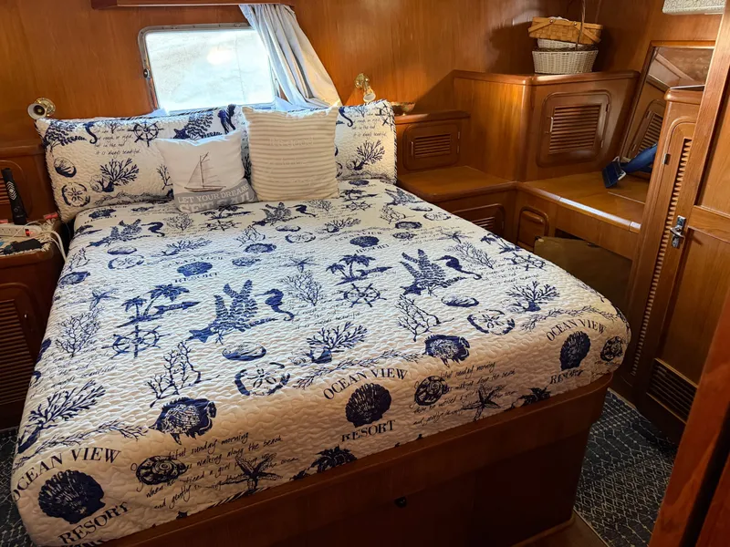 Slide: The Image of Angel Twin Trawler 43 Sundeck 1988 - 6