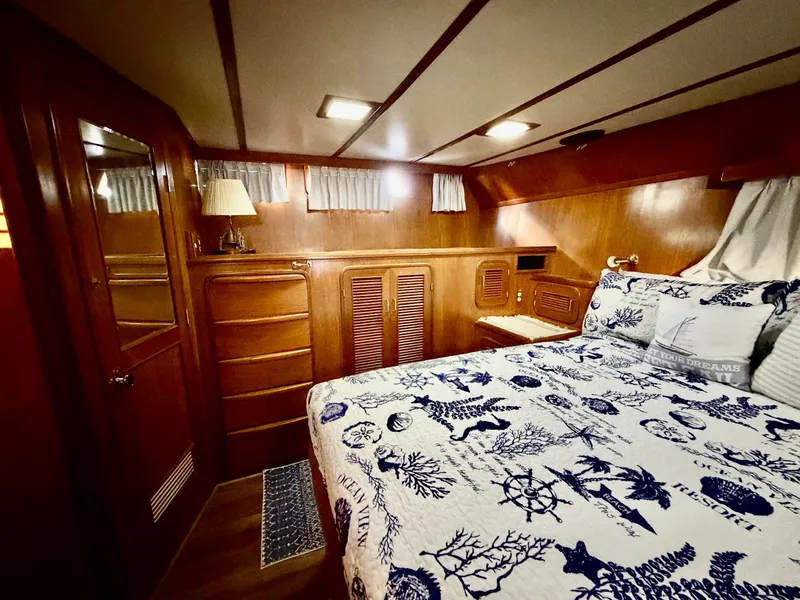 Slide: The Image of Angel Twin Trawler 43 Sundeck 1988 - 7