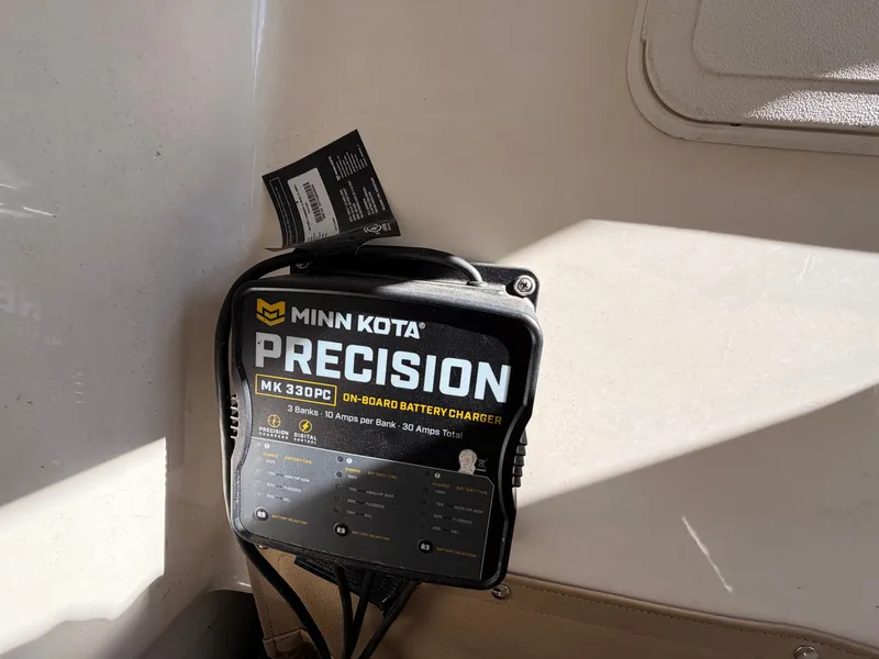 Slide: The Image of Pioneer 222 Sportfish 2019 - 18