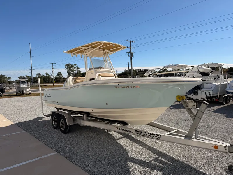 Slide: The Image of Pioneer 222 Sportfish 2019 - 6