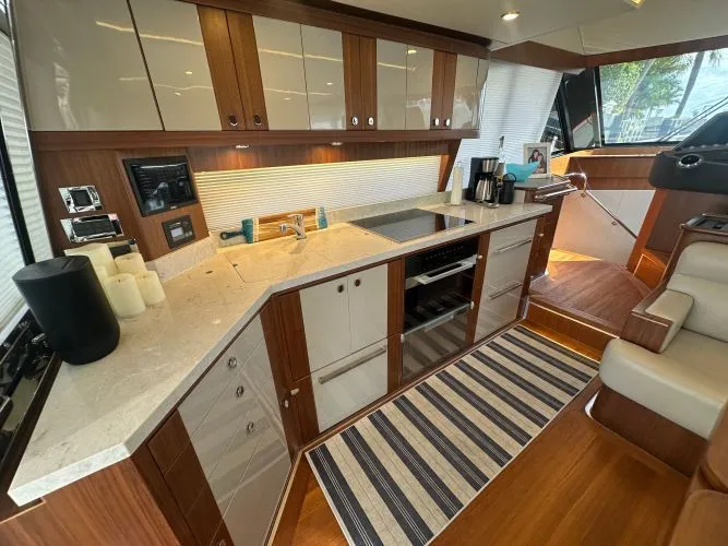 Slide: The Image of 2023 Belize 54 Daybridge - Image 12 - 12