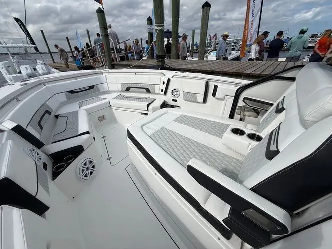 Slide: The Image of 2023 Blackfin 332 Cc - Image 20 - 20