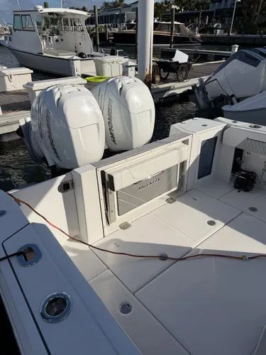 Slide: The Image of 2023 Blackfin 332 Cc - Image 3 - 3