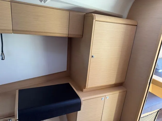 Slide: The Image of 2018 Jeanneau Sun Odyssey 479 - Image 12 - 12