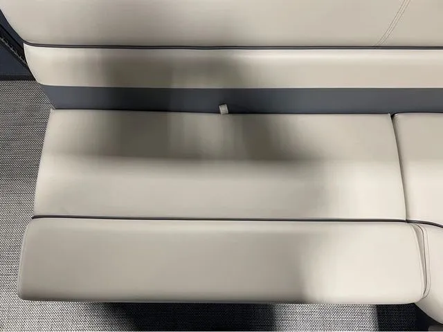 Slide: The Image of Flagship E20LS 2026 - 16