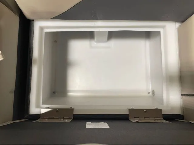 Slide: The Image of Flagship E20LS 2026 - 19