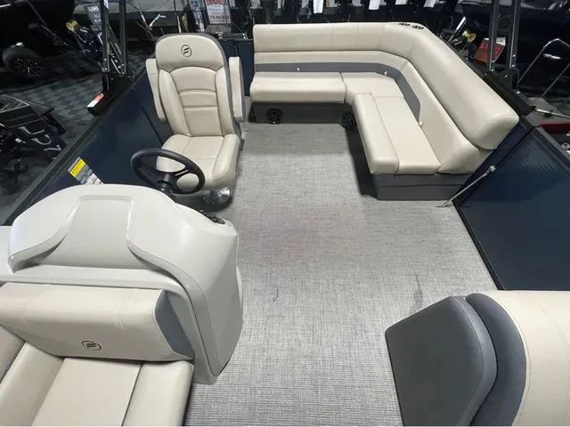 Slide: The Image of Flagship E20LS 2026 - 9