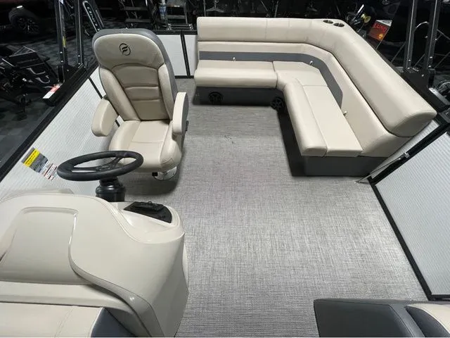 Slide: The Image of Flagship E20LS 2026 - 10