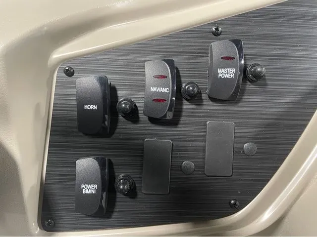 Slide: The Image of Flagship E20LS 2026 - 13