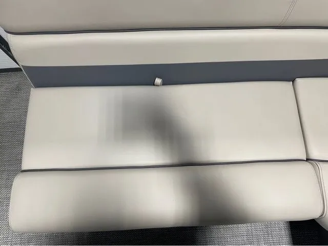 Slide: The Image of Flagship E20LS 2026 - 17