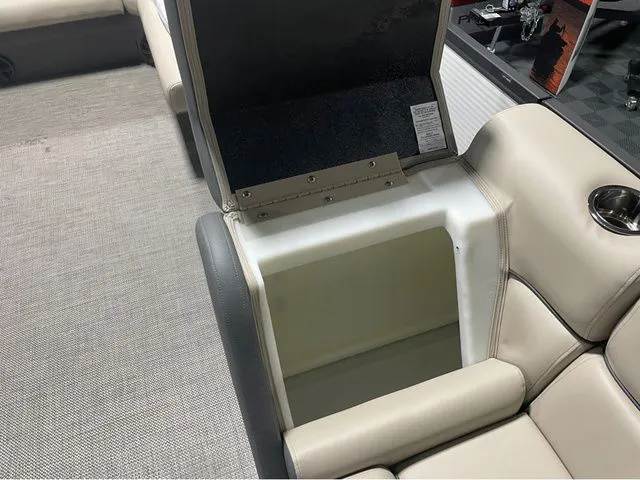 Slide: The Image of Flagship E20LS 2026 - 22