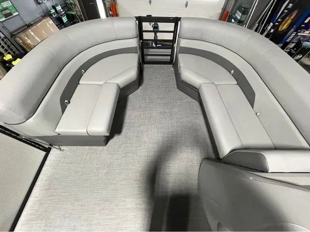 Slide: The Image of Flagship F20CU 2026 - 15