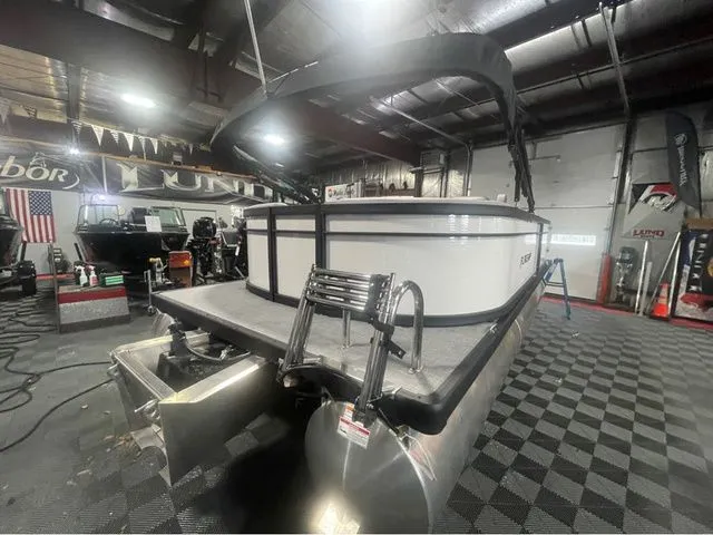 Slide: The Image of Flagship F20CU 2026 - 4