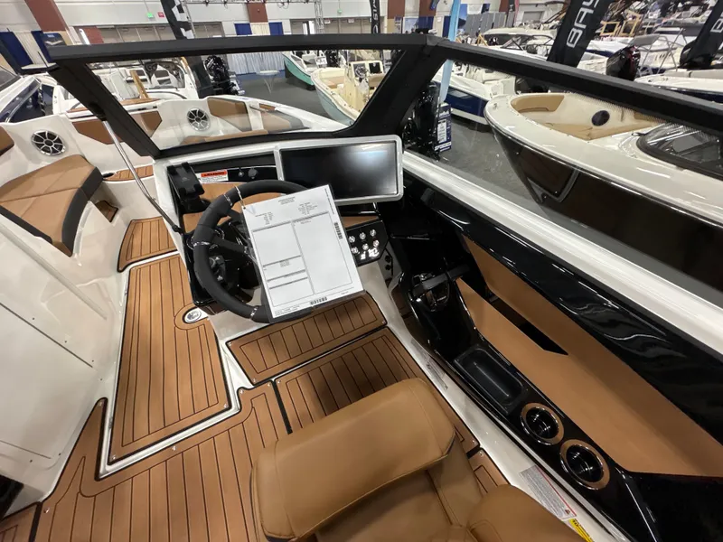 Slide: The Image of Yamaha 222SE 2026 - 15