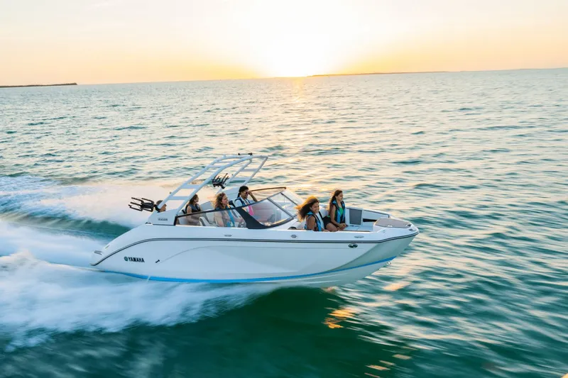 Slide: The Image of Yamaha 222S 2026 - 34