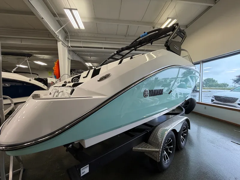 Slide: The Image of Yamaha 222S 2026 - 2