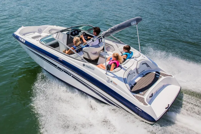 Slide: The Image of 2023-Yamaha-Boats-SX190-MarineMax - 2
