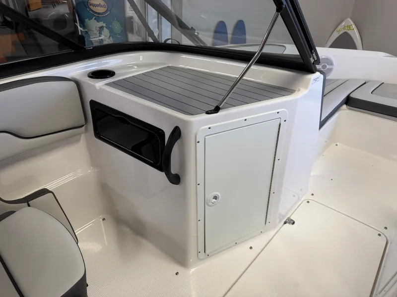 Slide: The Image of Yamaha SX190 2026 - 21