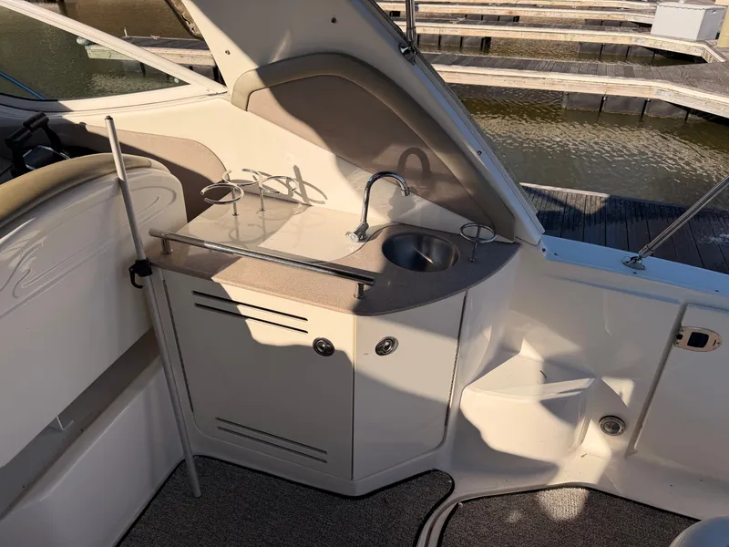 Slide: The Image of Sea Ray 290 Sundancer 2007 - 16