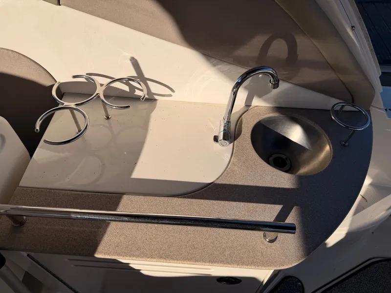 Slide: The Image of Sea Ray 290 Sundancer 2007 - 26