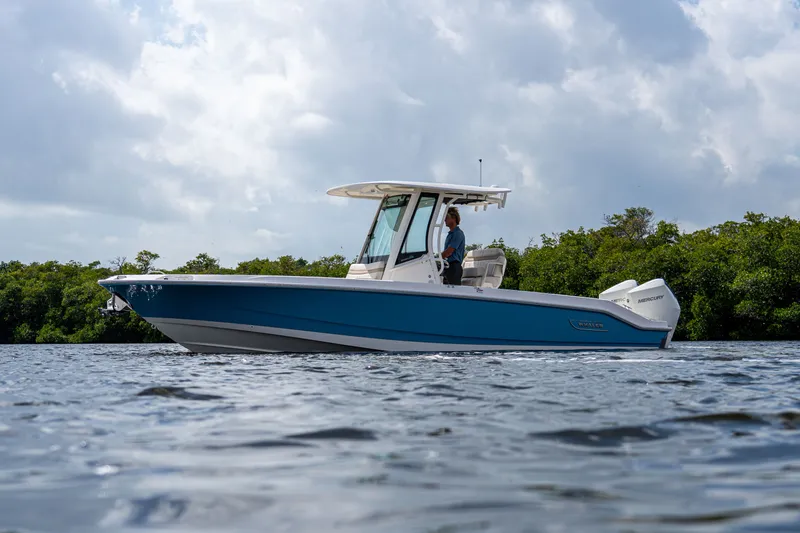 Slide: The Image of Boston Whaler 280 Dauntless 2026 - 23