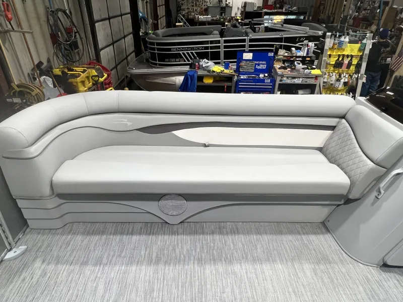 Slide: The Image of Bennington 21 SLCP Pontoon 2023 - 10