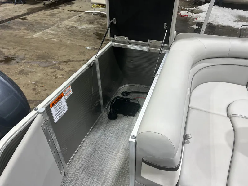 Slide: The Image of Bennington 21 SLCP Pontoon 2023 - 28