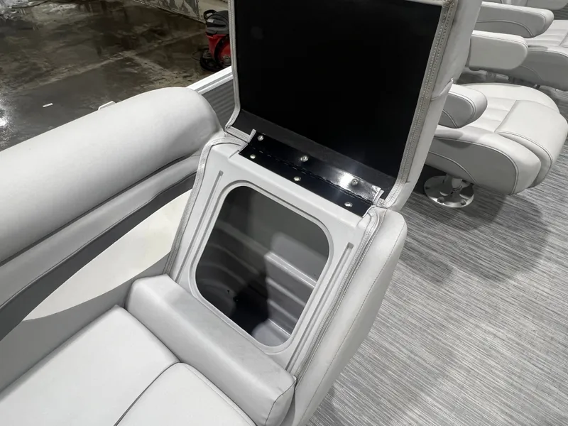 Slide: The Image of Bennington 21 SL Cruise 115HP Pontoon $34995 2023 - 24