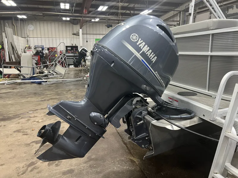 Slide: The Image of Bennington 21 SL Cruise 115HP Pontoon $34995 2023 - 32