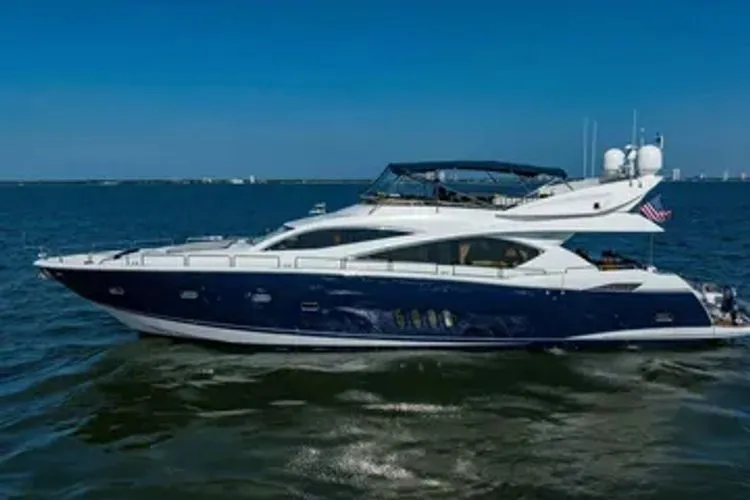 Slide: The Image of 2005 Sunseeker 82 Yacht - Image 3 - 3