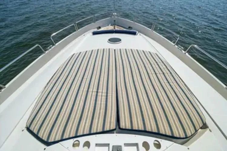 Slide: The Image of 2005 Sunseeker 82 Yacht - Image 54 - 54