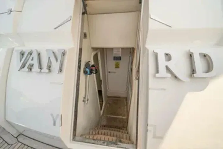 Slide: The Image of 2005 Sunseeker 82 Yacht - Image 57 - 57