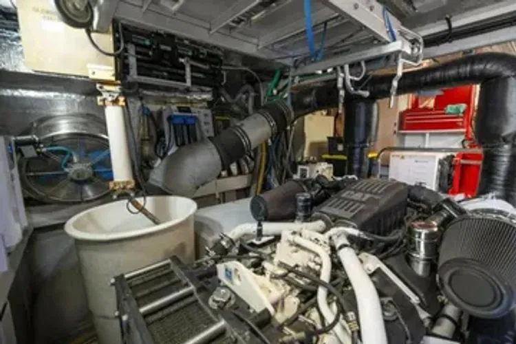 Slide: The Image of 2005 Sunseeker 82 Yacht - Image 64 - 64