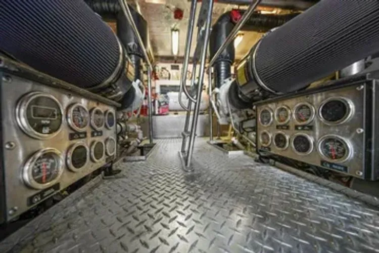 Slide: The Image of 2005 Sunseeker 82 Yacht - Image 66 - 66