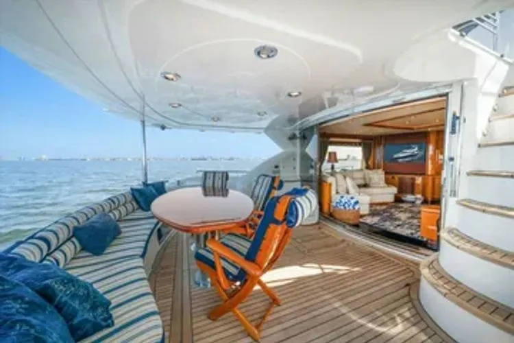 Slide: The Image of 2005 Sunseeker 82 Yacht - Image 7 - 7