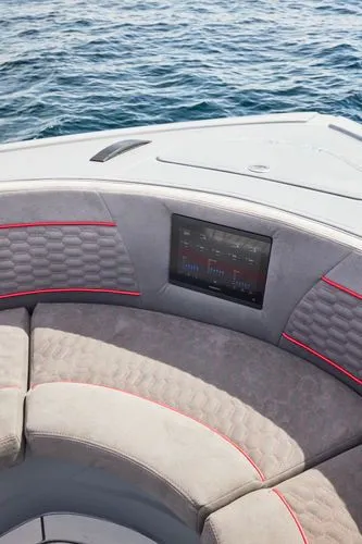 Slide: The Image of 2024 Midnight Express 52 Vitesse - Image 23 - 23