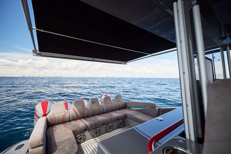 Slide: The Image of 2024 Midnight Express 52 Vitesse - Image 42 - 42