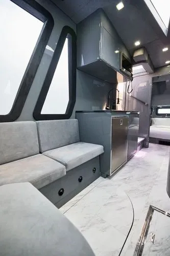 Slide: The Image of 2024 Midnight Express 52 Vitesse - Image 52 - 52