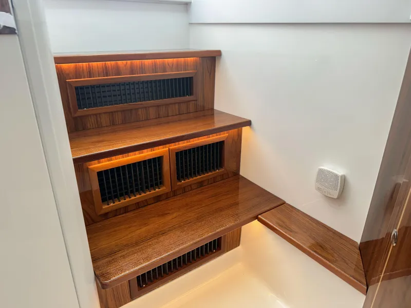 Slide: The Image of HCB 48 Campeon 2025 - 60