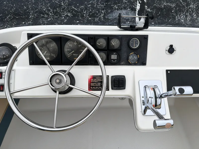 Slide: The Image of Bayliner Command Bridge 1994 - 11