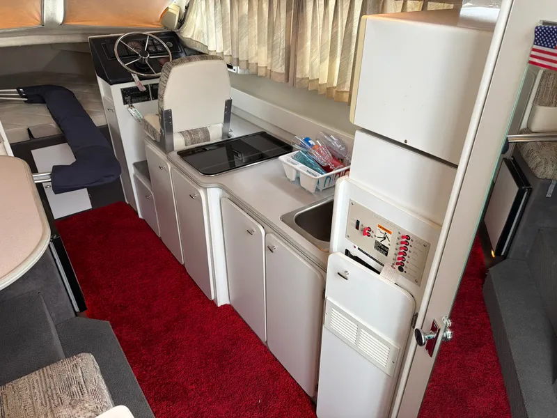 Slide: The Image of Bayliner Command Bridge 1994 - 16